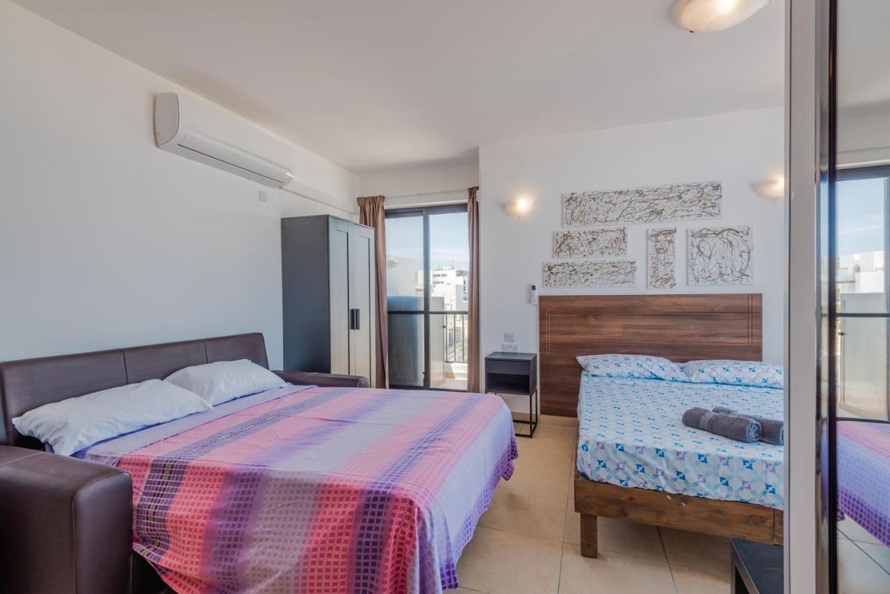 Penthouse With Seaview Terrace Apartment St. Paul's Bay Exterior photo